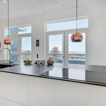 Three-bedroom In Ferienhaus Sjolund